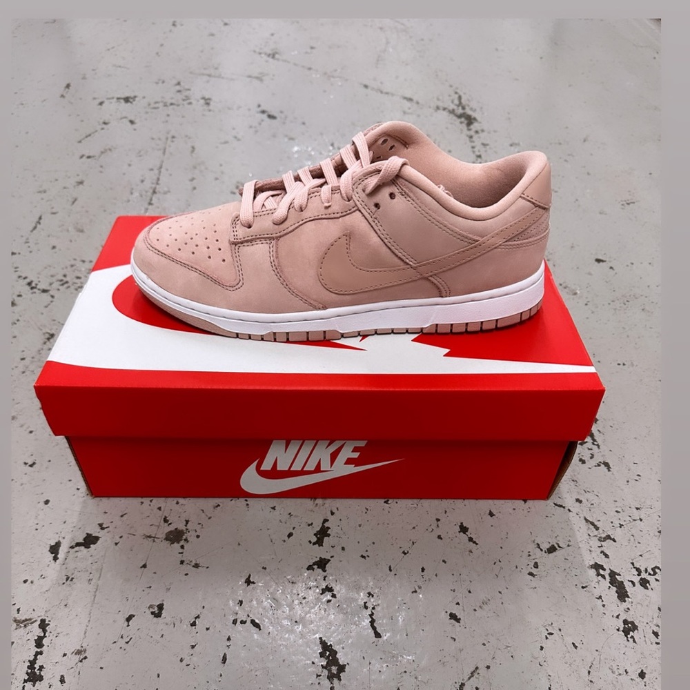 Nike Dunks